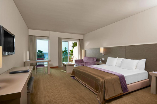 Meli&#225; Madeira Mare 5*