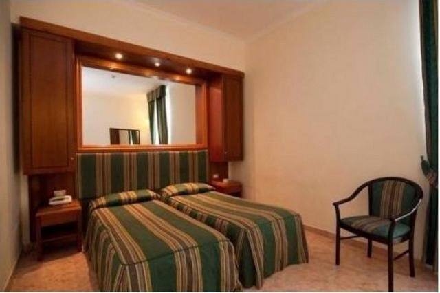 HOTEL LUX *** 3