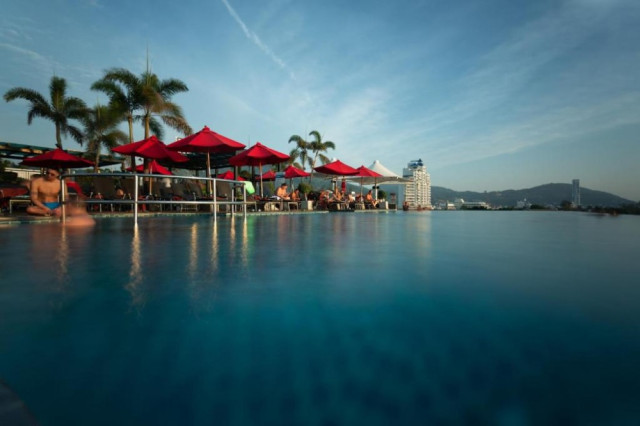����� THE CHARM RESORT PHUKET 4* 4�