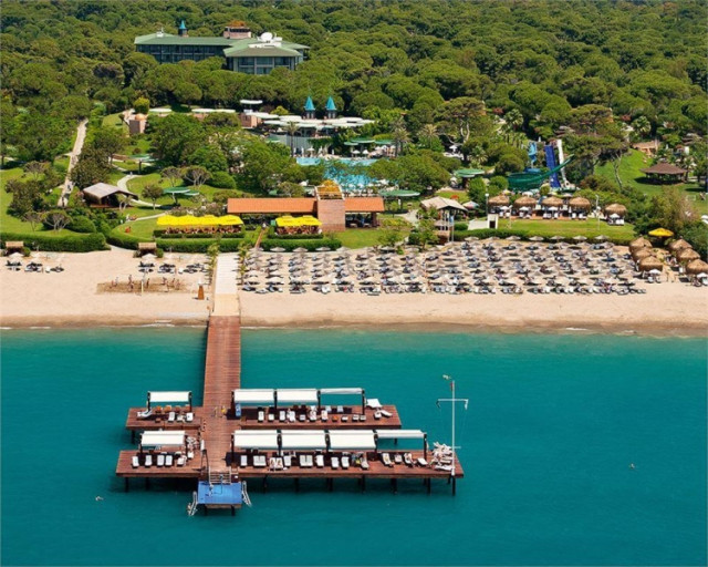 GLORIA VERDE RESORT HOTEL 5�