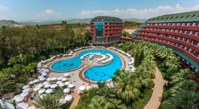 Delphin Deluxe Resort 5 *  5