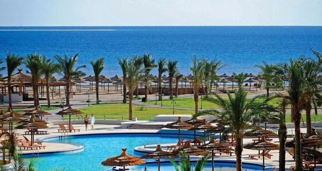 Amwaj Blue Beach Resort & Spa 5 * хотел 5•