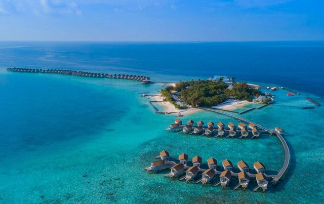 Centara Ras Fushi Resort & Spa 4 *  4