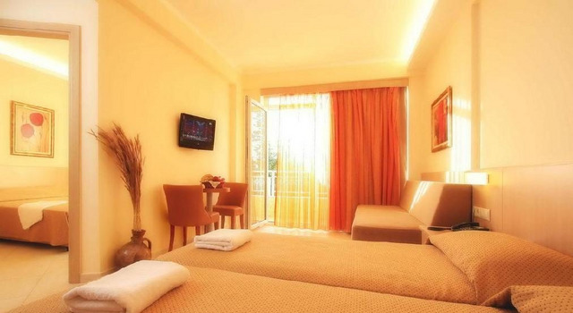 Lavris Hotel & Bungalows 4 * 4