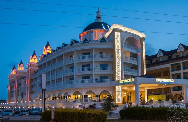 Dream World Resort Hotel&spa 4 * 4•