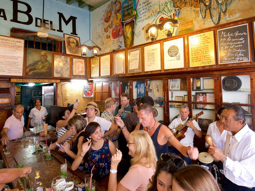 „Ла Бодегита дел Медио“ – барът, в който Ерол Флин и Ърнест Хемингуей са пиели мохито